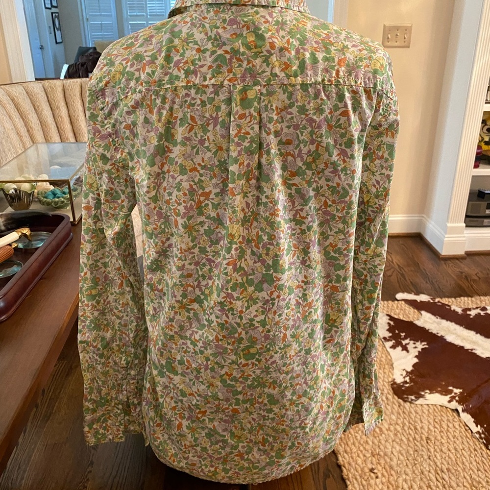 Gap Flora Button Down Top - image 5